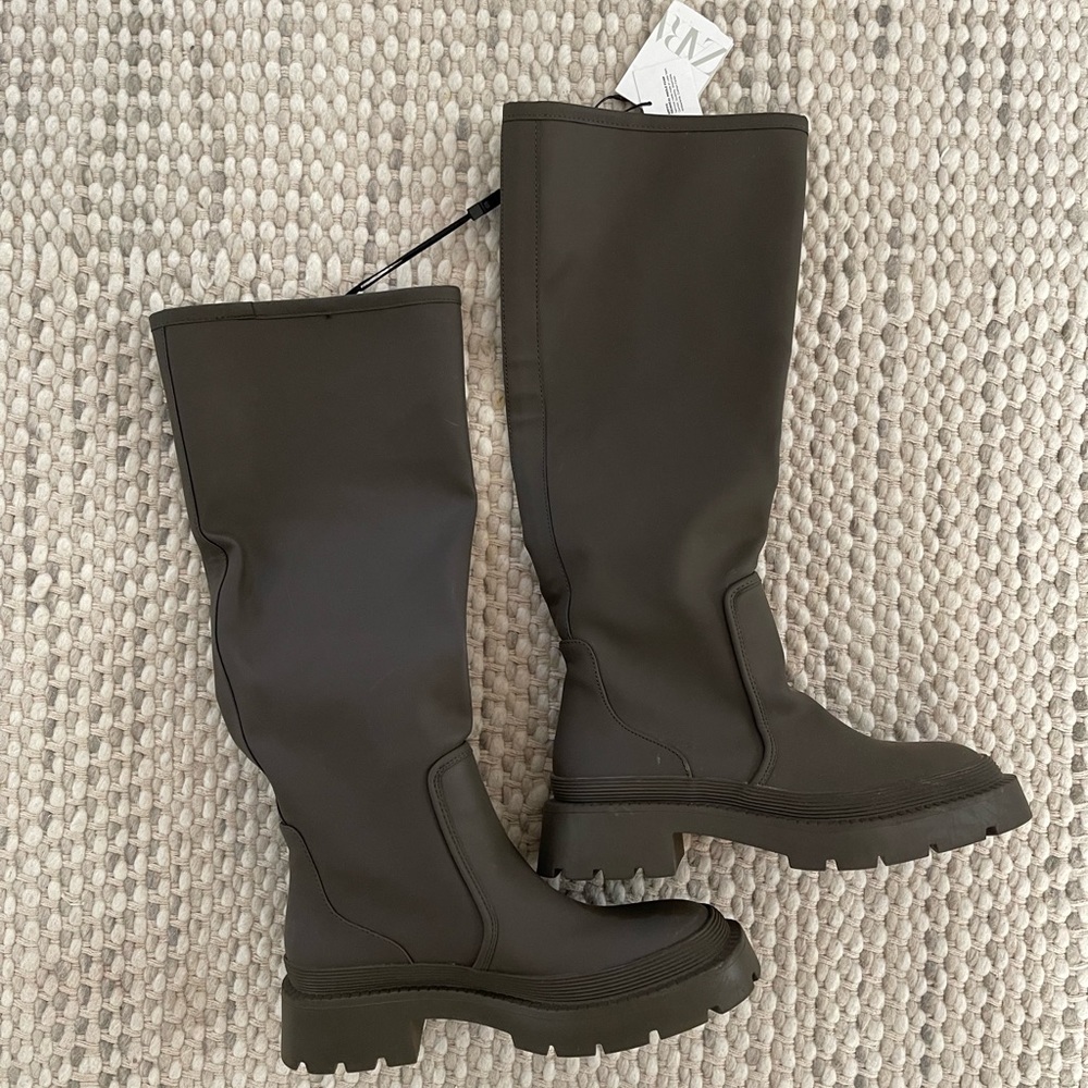 Brand new Zara boots